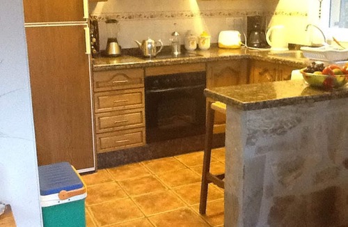 Vinuela House | Vinuela, Andalucia. House to Rent. 400 per Week, 2 Beds, Cortijos Romero,