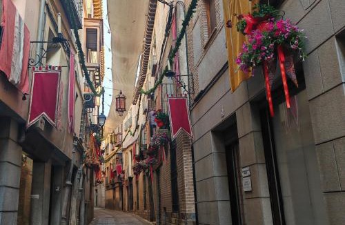 Toledo City Center Apartment | VIRGEN de ALFILERITOS