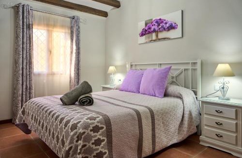 Luque Ski Chalet | Vistaluque - Casa Adosada de 3 habitaciones con Piscina y Pista de Padel