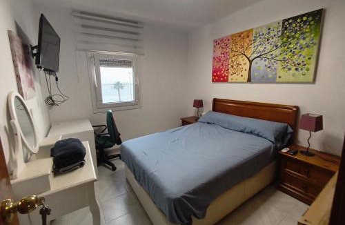 La Linea de la Concepcion House | Vistas a 3 Países y 2 Continentes - 1ª Linea de Playa - 5 min Gibraltar - E-Scooter Gratis