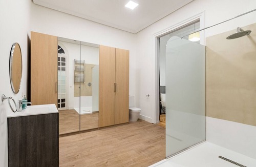 Centro Apartment | Waou Gran Via IX - Short-Term Rental
