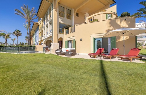 Sotogrande Apartment | Waterside marina view 3 bedroom apartment with private pool in Puerto Sotogrande