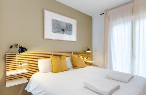 Bailen-Miraflores Apartment | WintowinRentals Modern Apartment with Private Indoor Patio in Málaga