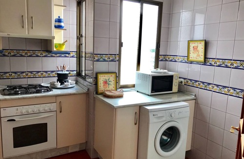 Los Pocos Bollos Apartment | Wohnung in der "PASEO". Zentrum von La Rambla (Cordoba) by Interhome