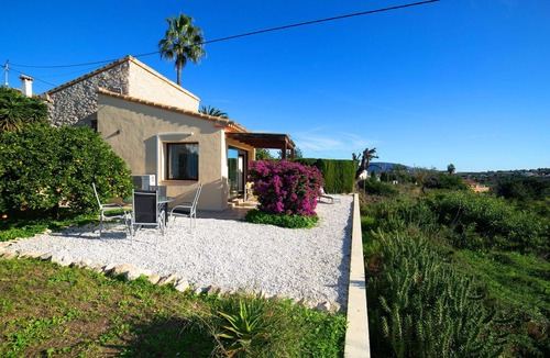 Fustera House | Wonderful private villa for 10 people with WIFI, private pool, A/C, TV, patio and parking