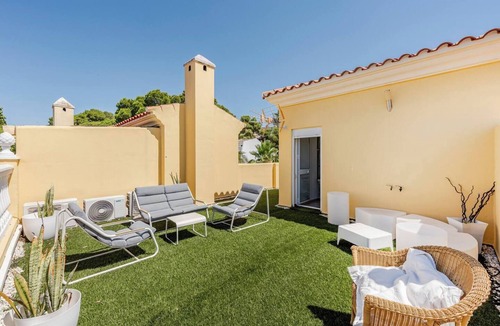 Urbanizacion Puerto de Estepona House | WONDERFUL SEMI-DETACHED HOUSE NEXT TO THE BEACH