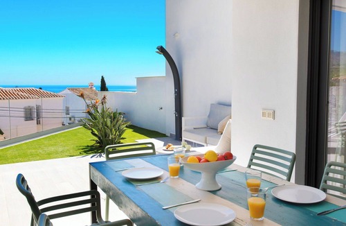 Oasis del Capistrano House | Wonderful villa for 6 guests with pool, A/C, WIFI, TV and terrace