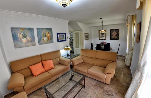 Montequinto House | WonderStays Chalet El Naranjo