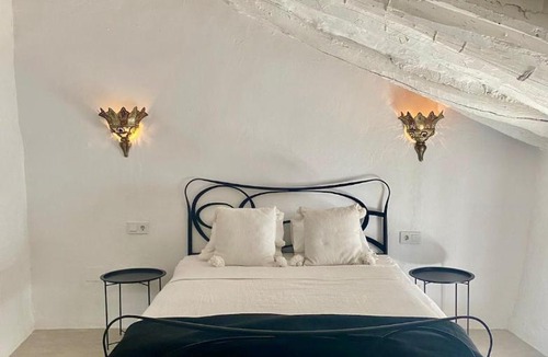 Olvera House | Zarcillo