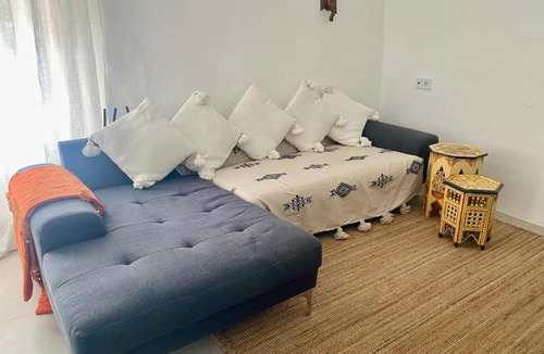 Olvera House | Zarcillo