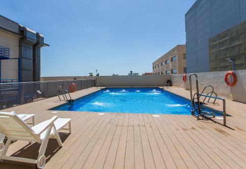 Áticos Lux Sevilla Piscina Parking