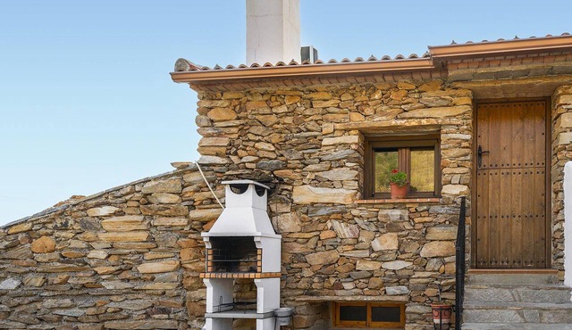 1 bedroom stunning home in Laroya