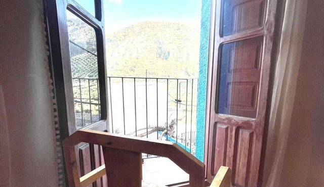 2-bed Country House - Mountain Views - Sleeps 6