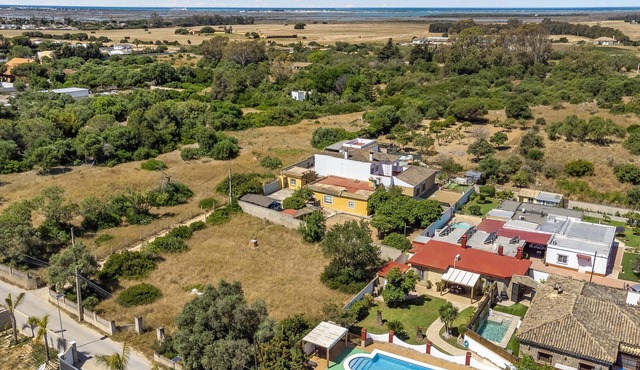 2 bedroom stunning home in Chiclana de la Fronter