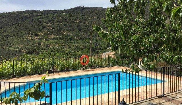 2 bedroom beautiful home in LAROYA