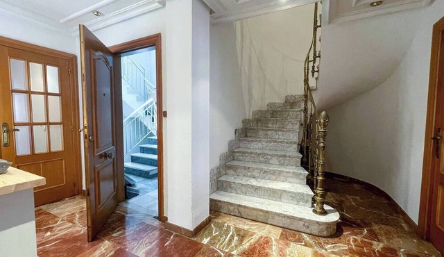 2-story duplex, 220 sq m/Air conditioning/Elche historic center/Family-friendly in Elx