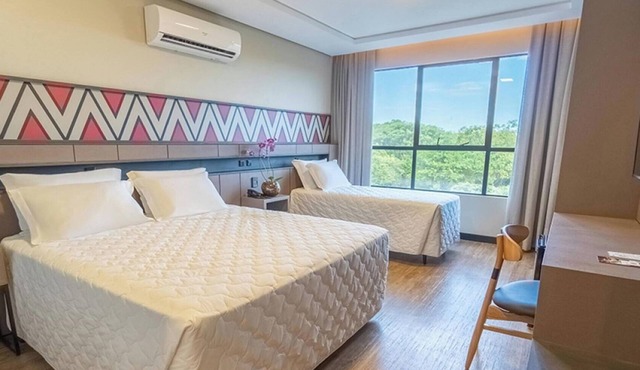 2 Triple Double Stay Units | Free Breakfast, Swim-Up Bar & 6 mi to Orchid Area in Paraná