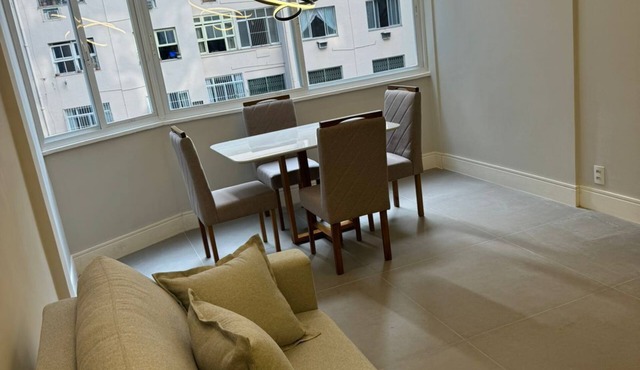 3-bedroom apartment in charming Copacabana Rio de Janeiro with WiFi, AC in Copacabana Rio de Janeiro