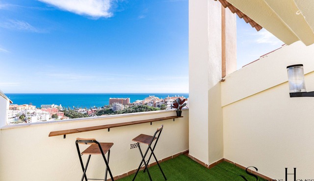 3-Bed Seaview Escape: Pool, Garage, 4 Terraces