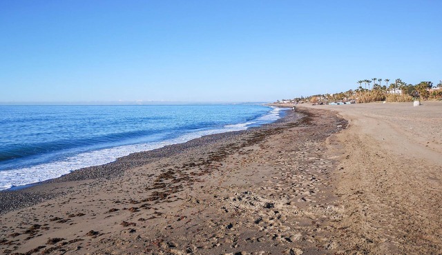 3 bedroom accommodation in El Bosque