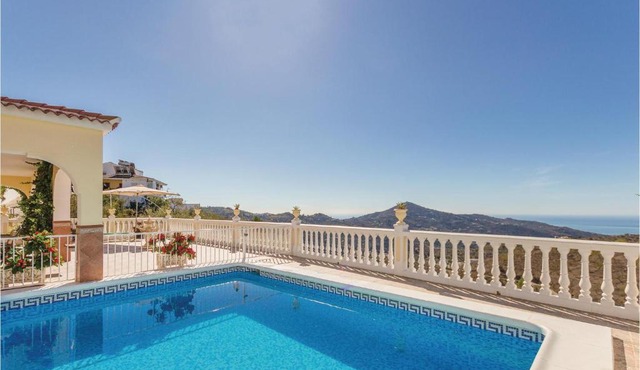 3 Bedroom Awesome Home In Corumbela