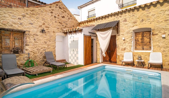 4 bedroom nice home in El Colmenar in El Colmenar