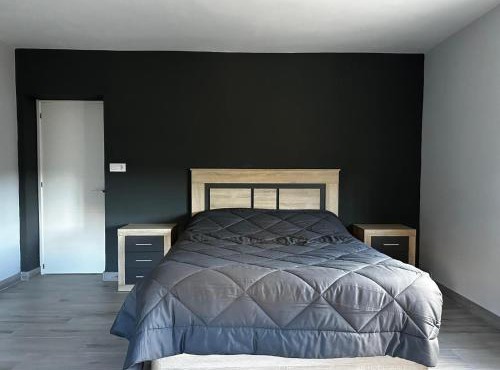 4 habitaciones en casa rural con chimenea y jardin