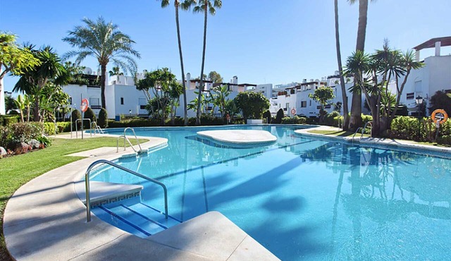 43 - Frontline beach Townhouse in Urb. Guadalvill