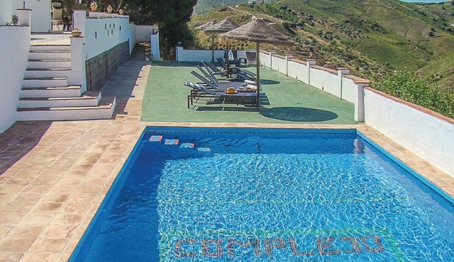 5 bedroom stunning home in El Borge
