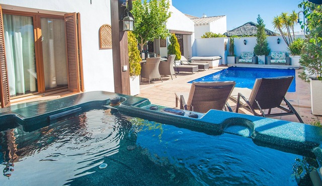 7 bedroom Villa for 15 ppl, Heated pool, sauna, hot tub on El Valle Golf, Murcia