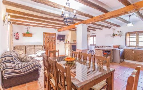 8 Bedroom Lovely Home In Iznájar in Iznájar
