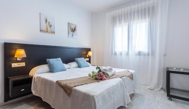 Acceso Sevilla Piscina Moderno Parking Gratis