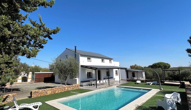 Alba cottages (Casa rural Olivo) with private swimming pool.