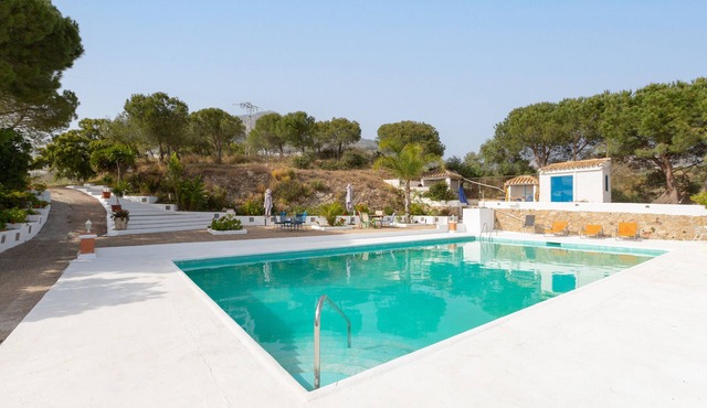 ALMARCHADA 38 - Spectacular villa with private pool and free WiFi.