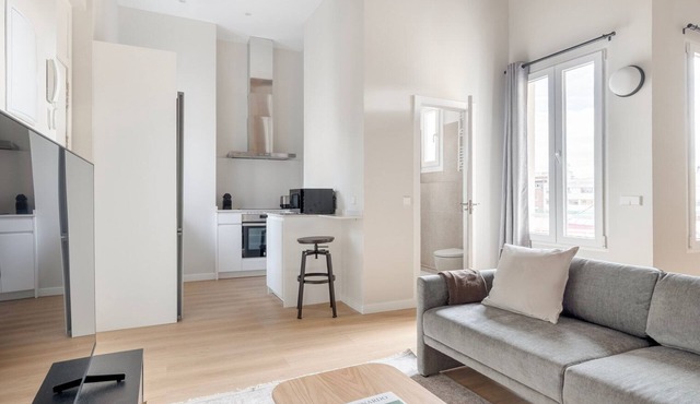 Amazing Almagro 1BR w/Doorman, in the heart of Madrid, by Blueground