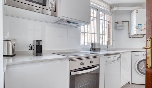 Amazing Chamartín 3BR, near Real Madrid Stadium, by Blueground