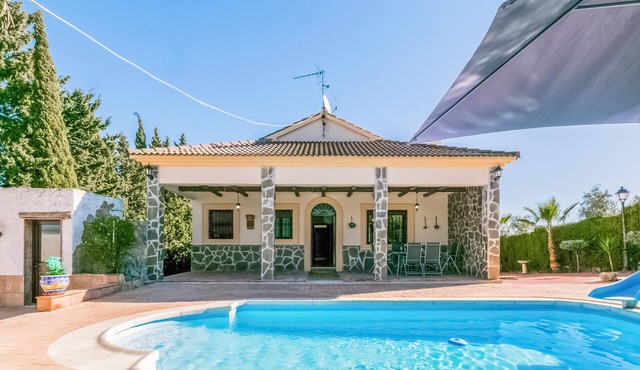 Amazing home in Casariche