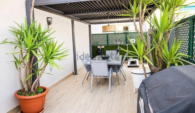 AMAZING ROOFTOP, 70 M TERRACE,Pool,BEACH,PARKING