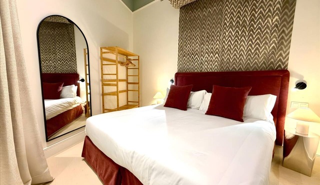 Andalusian Apartment in Seville with Patio and Equipped Kitchen