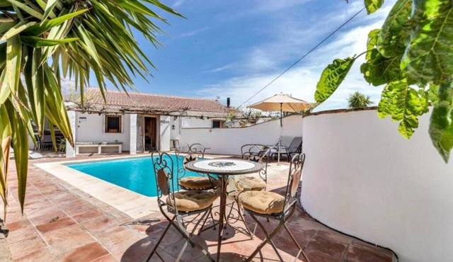 Andalusian villa, private pool & mountain views