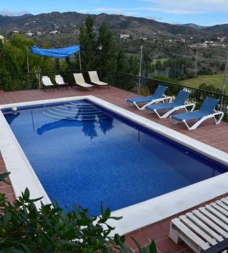 Apartamento-Estudio en Villa con Piscina