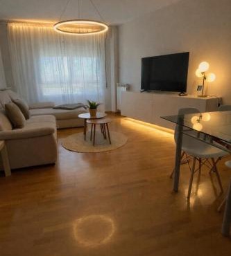 Apartamento Garnacha Rioja Aire Acondicionado,Wifi,BUS Búho in Lardero
