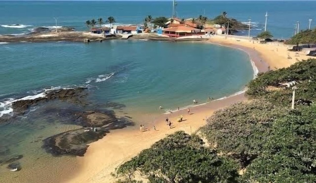 Apartamento Recém Reformado - 1 min da Praia das Castanheiras in Centro Guarapari