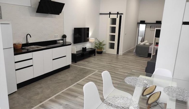 APARTAMENTO TURISTICO LYRA BAENA
