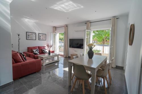 Apartamentos Áurea Casas del Sur