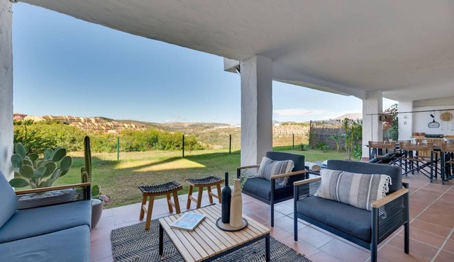 Apartment 'Manilva La Duquesa' with Mountain View, Wi-Fi and Air Conditioning