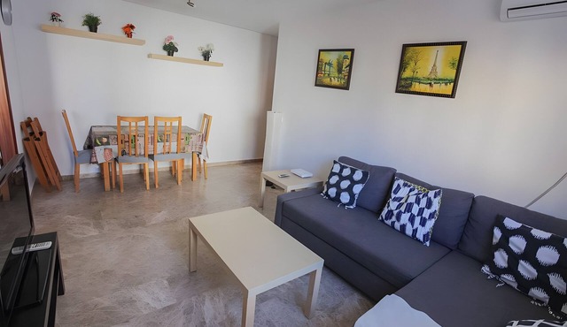 Apartment 'A 2 Min De La Playa, El Palo' with Wi-Fi and Air Conditioning