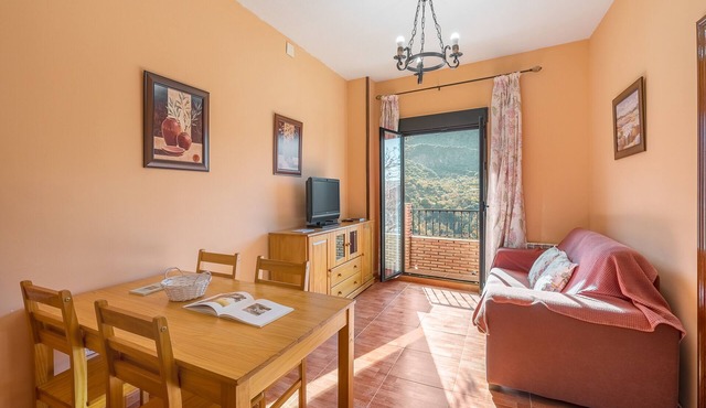 Apartment 'Apartamento De 1 A 2 Personas' with Balcony and Wi-Fi