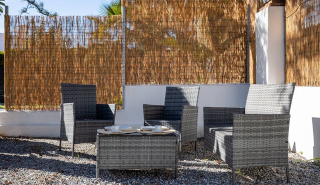 Apartment 'Casa 1' with Beach View, Wi-Fi and Air Conditioning