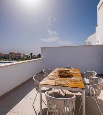 Apartment CÉLERE, 200m from the sea and 4km from golf resorts